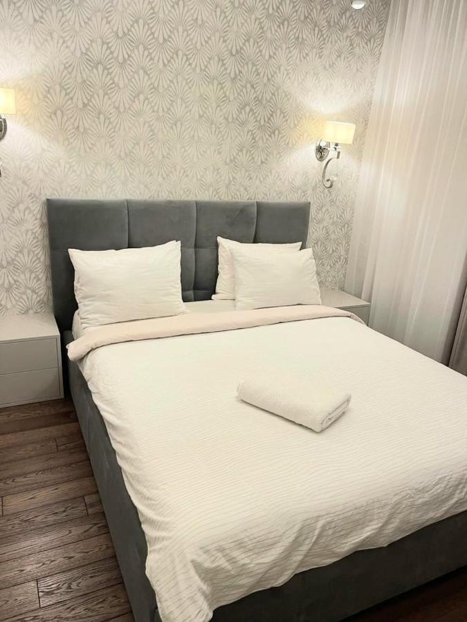 1 Room 60M2 Center Of Obolon Near River Side. 11 Floor Kijev Kültér fotó